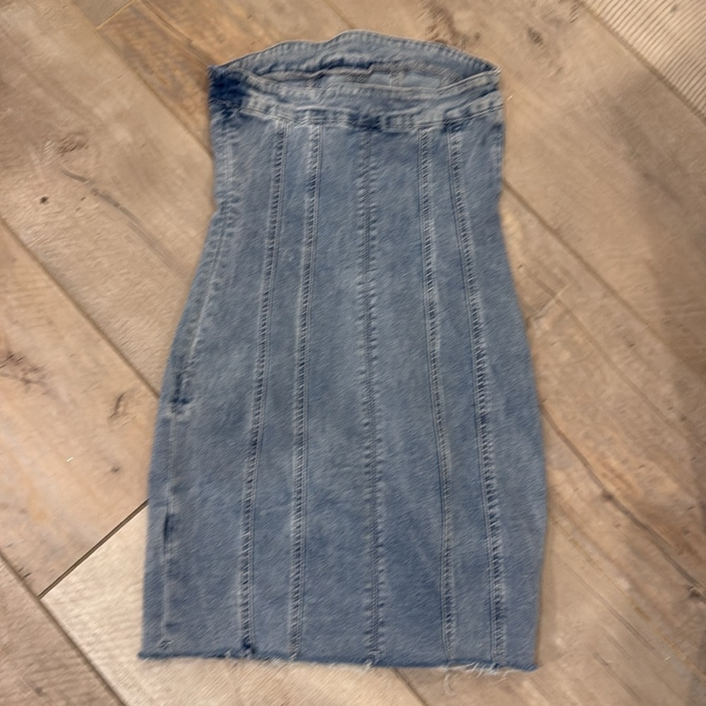 NWT Women’s Princess Poly Denim Light Wash Bodycon Raw Edge Stretchy Mini Dress - Picture 3 of 3